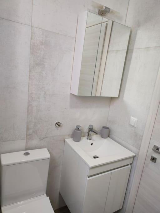 Poolview Apartment Ofrínion Zewnętrze zdjęcie